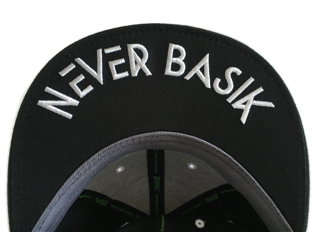 Never Basick Snapback Blazin Black